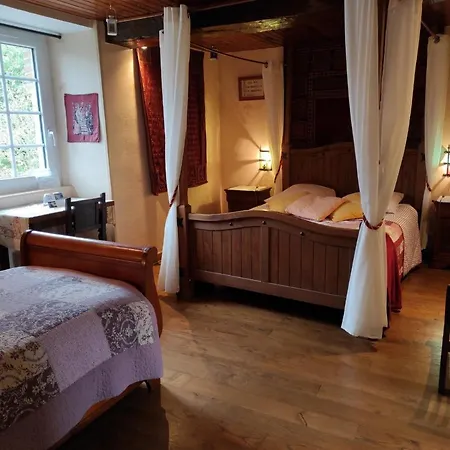 D'hotes Au Clos Du Lit Bed & Breakfast 3*